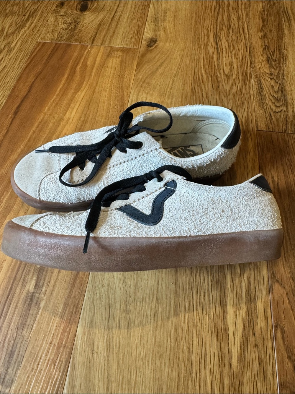 VANS unisex Cream/black Suede Casual Sneakers